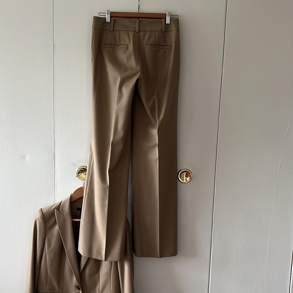 Ann Taylor single breasted suit. - Picture 5 of 5